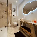 Ferienhaus L Ecrin De Gambetta - Maison Cosy Intra-muros Avec Parking Inclus Aigues-Mortes