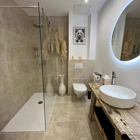 L Ecrin De Gambetta - Maison Cosy Intra-muros Avec Parking Inclus Aigues-Mortes