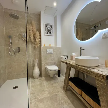 L Ecrin De Gambetta - Maison Cosy Intra-muros Avec Parking Inclus Aigues-Mortes