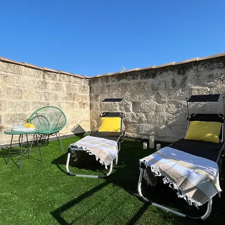 Prázdninový dům L Ecrin De Gambetta - Maison Cosy Intra-muros Avec Parking Inclus Aigues-Mortes
